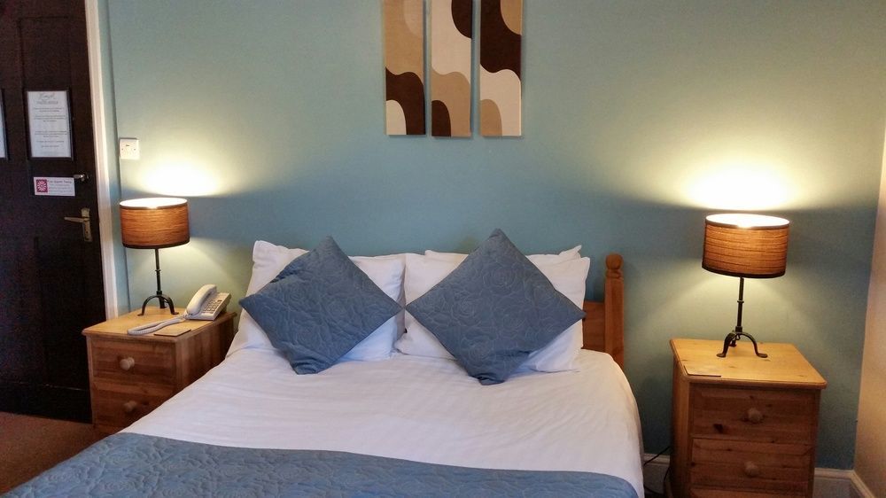 The Cromwell Arms Inn Bovey Tracey Εξωτερικό φωτογραφία