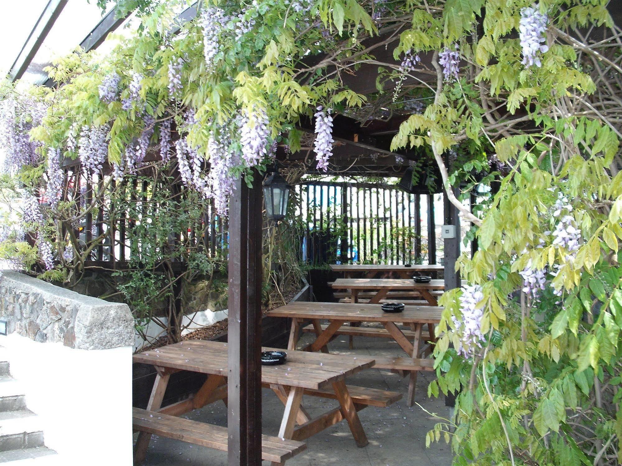 The Cromwell Arms Inn Bovey Tracey Εξωτερικό φωτογραφία